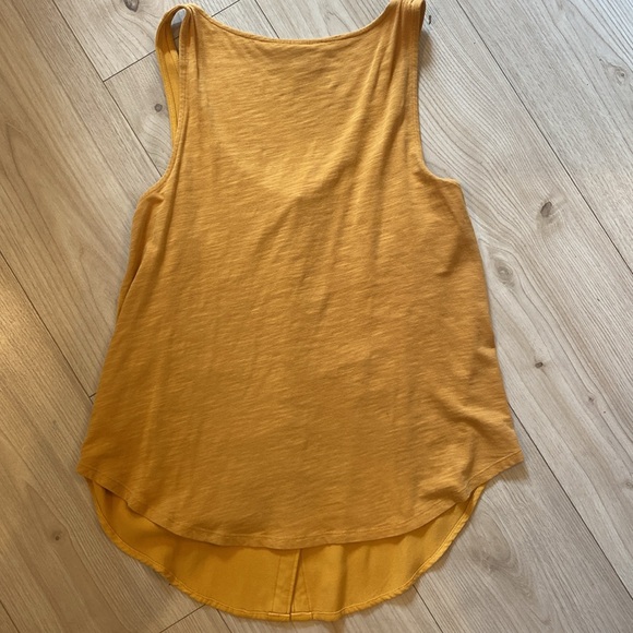 Universal thread button down tank. - Picture 6 of 6